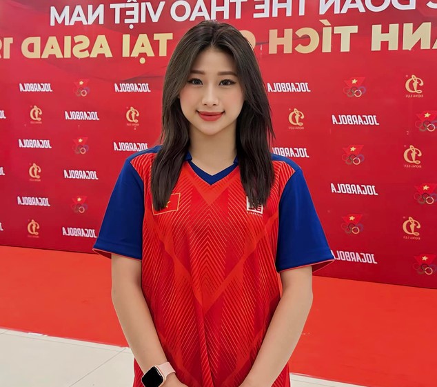 vu-vdv-pham-nhu-phuong-hlv-phai-tra-lai-tien-lam-ro-ly-do-khong-goi-vdv-len-tuyen