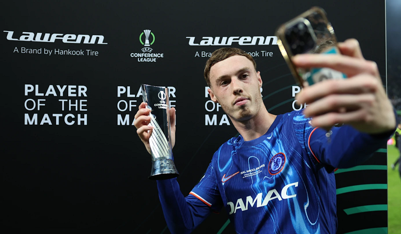 tat-bong-nhu-mo-palmer-giup-chelsea-lat-keo-o-chung-ket-conference-league-chelsea-chinh-thuc-di-vao-lich-su