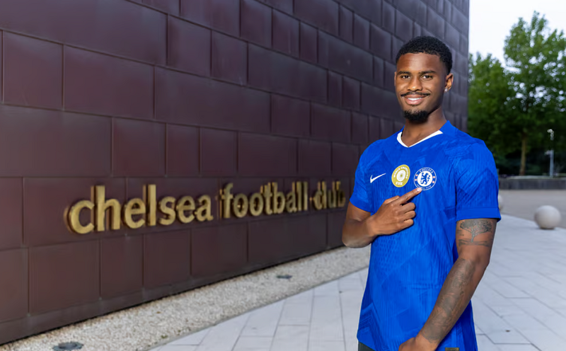 jorrel-hato-toa-sang-ruc-ro-trong-ngay-chelsea-vui-dap